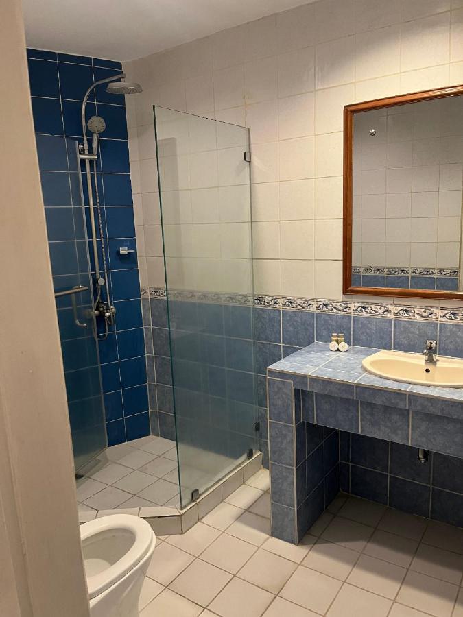 Coco Grande Hotel Dumaguete City Екстер'єр фото