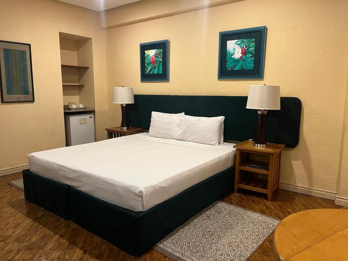 Coco Grande Hotel Dumaguete City Екстер'єр фото
