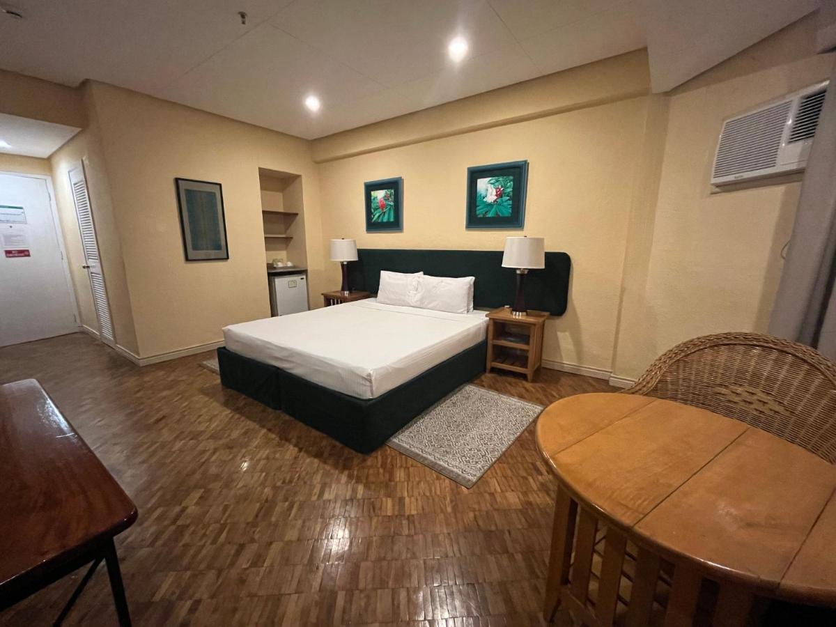 Coco Grande Hotel Dumaguete City Екстер'єр фото
