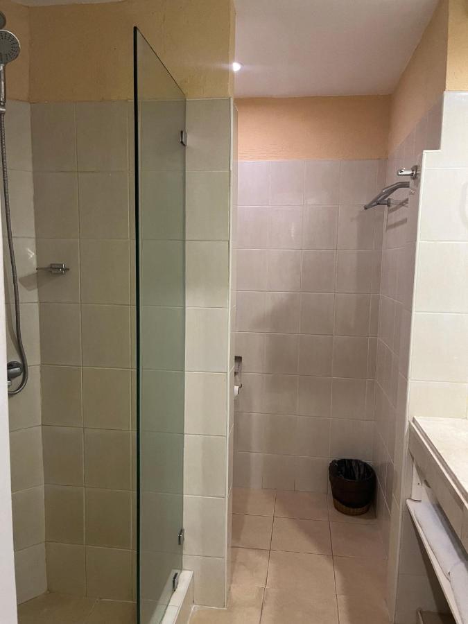 Coco Grande Hotel Dumaguete City Екстер'єр фото