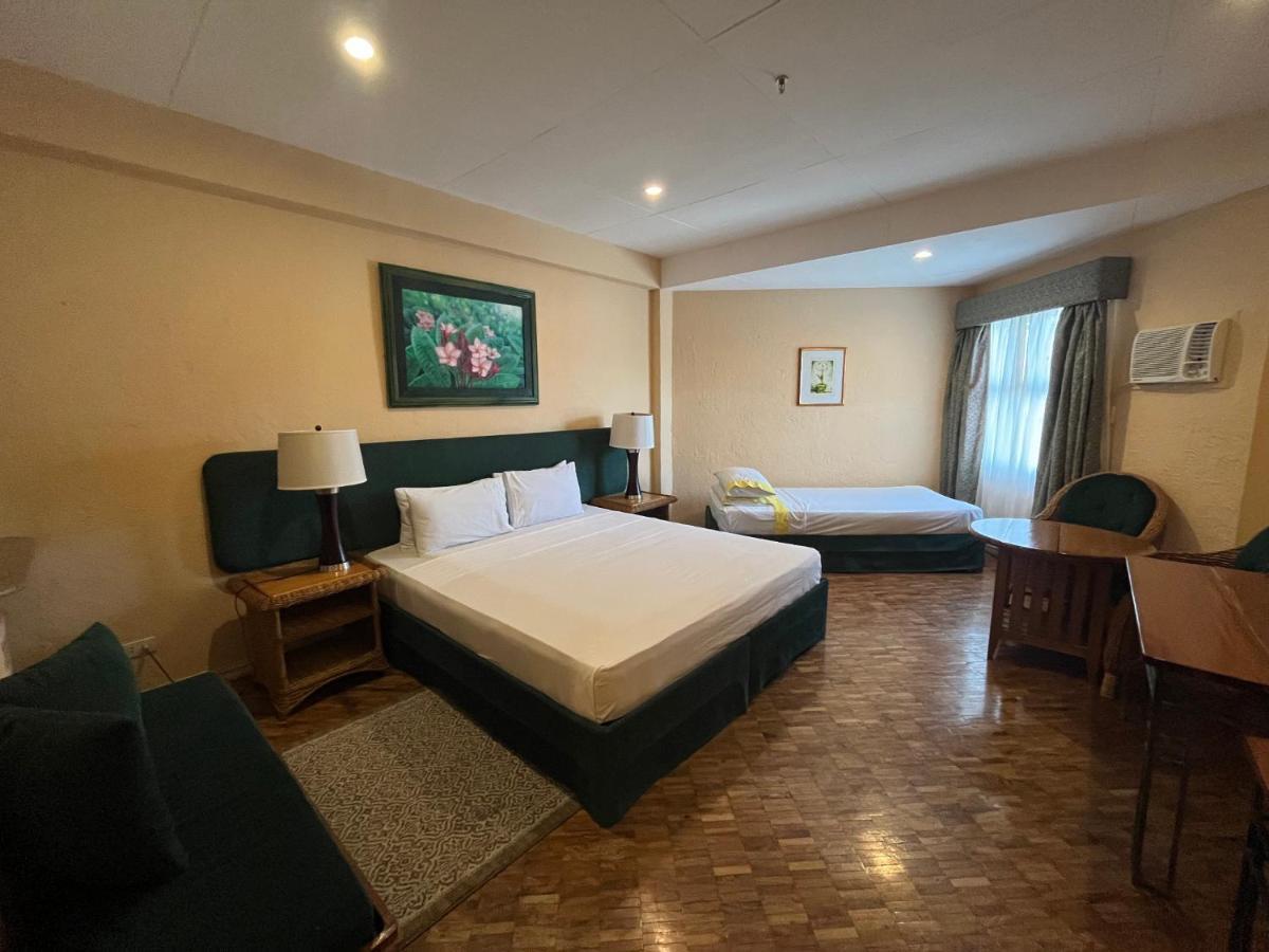 Coco Grande Hotel Dumaguete City Екстер'єр фото