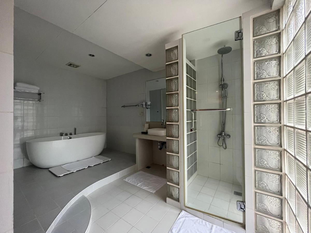 Coco Grande Hotel Dumaguete City Екстер'єр фото