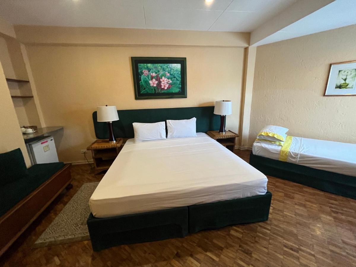 Coco Grande Hotel Dumaguete City Екстер'єр фото